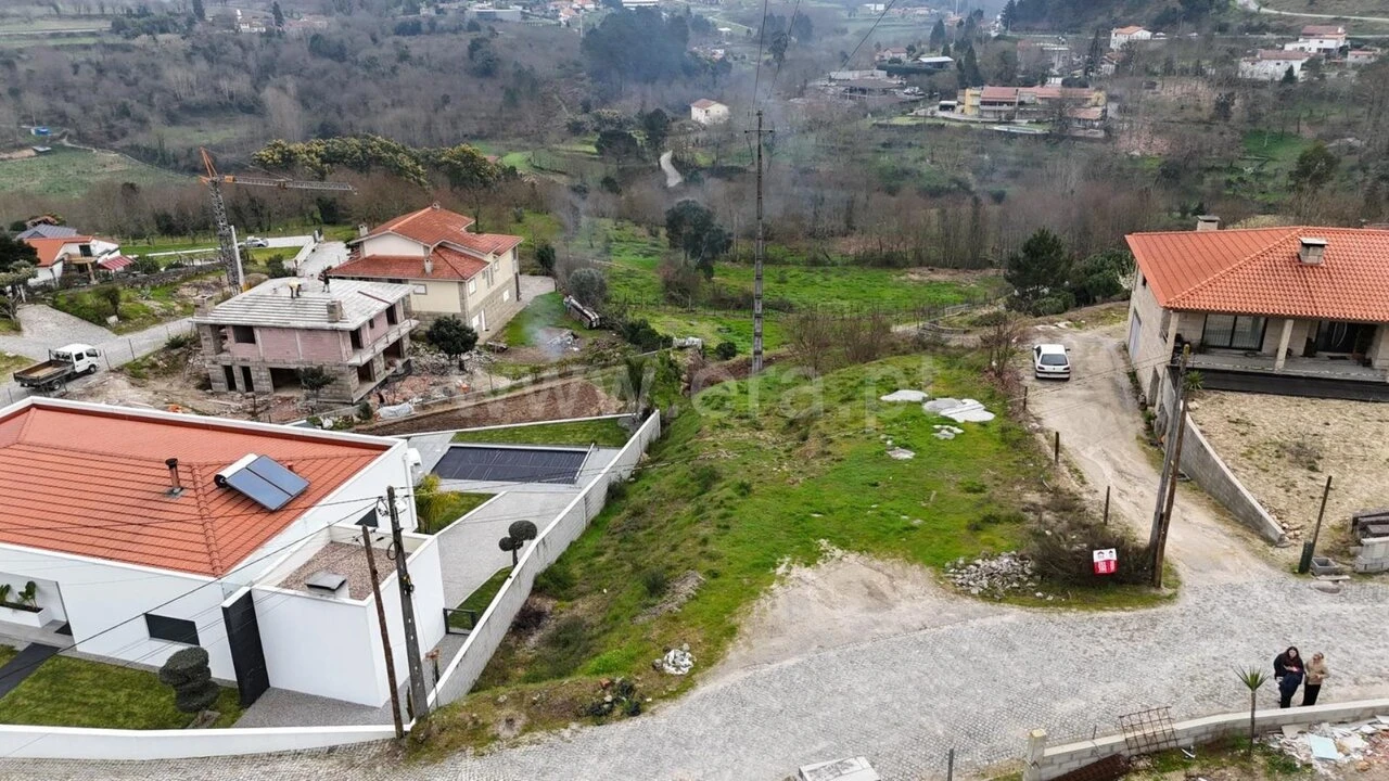 Terreno para Venda em Avessadas e Rosém Foto 3