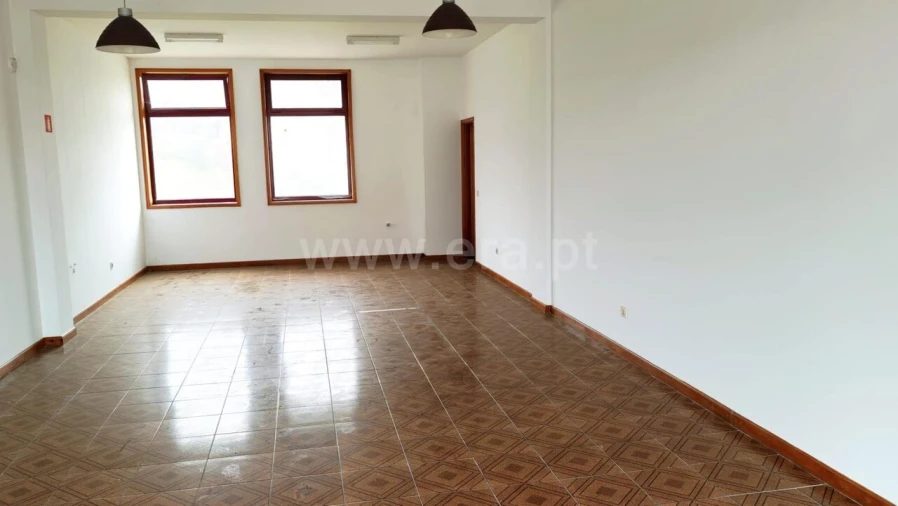 Loja para Venda em Soalhães Foto 3