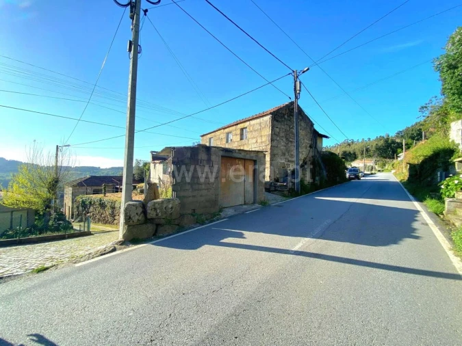 Moradia T0 para Venda em Penhalonga e Paços de Gaiolo Foto 1