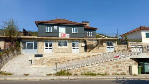 Moradia T2 para Venda em Alpendorada, Várzea e Torrão
