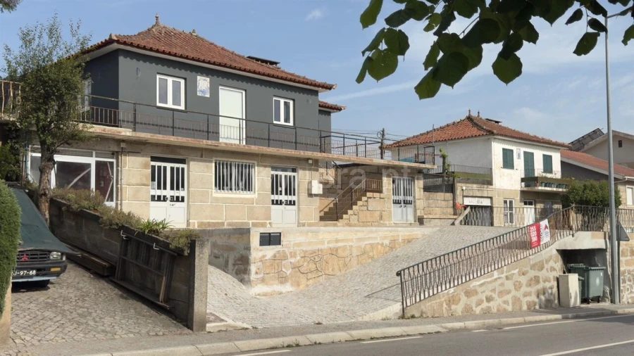 Moradia T2 para Venda em Alpendorada, Várzea e Torrão Foto 4