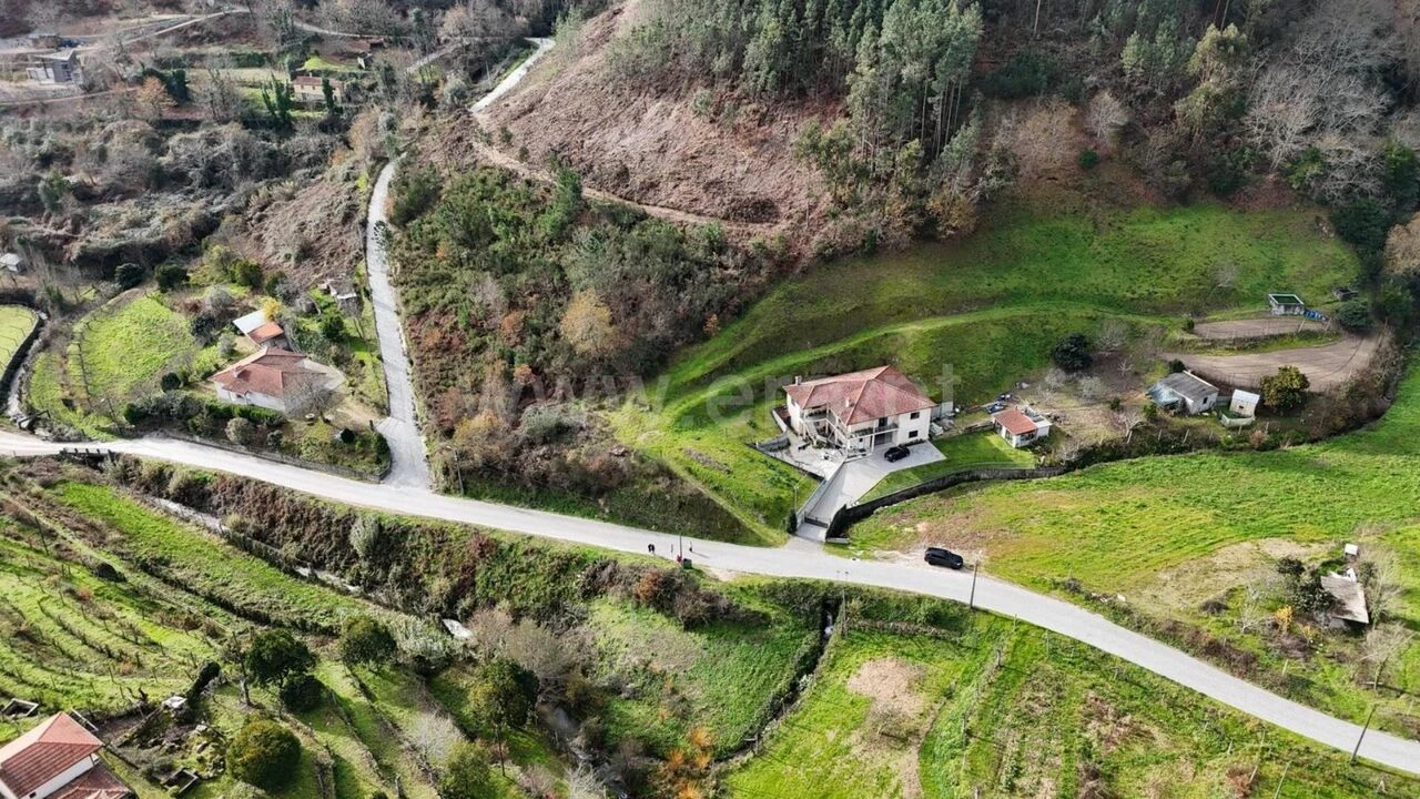 Terreno para Venda em Penhalonga e Paços de Gaiolo Foto 3