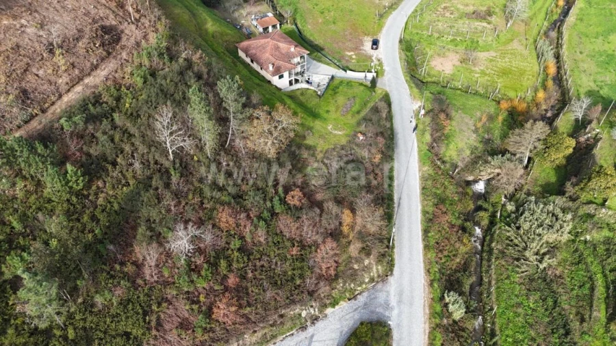 Terreno para Venda em Penhalonga e Paços de Gaiolo Foto 2