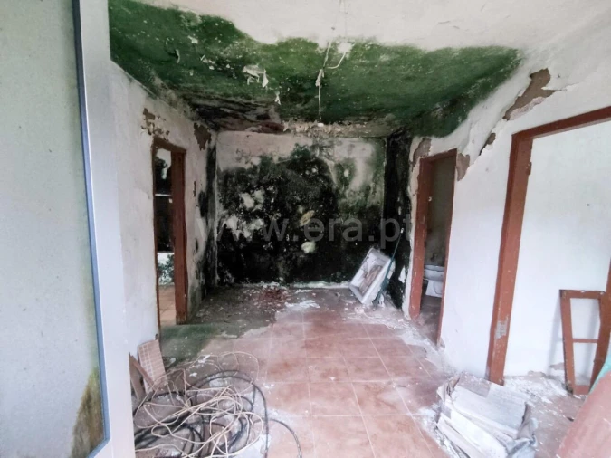 Moradia T2 para Venda em Livração Foto 5