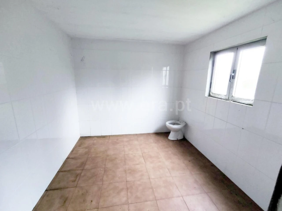 Moradia T2 para Venda em Livração Foto 6