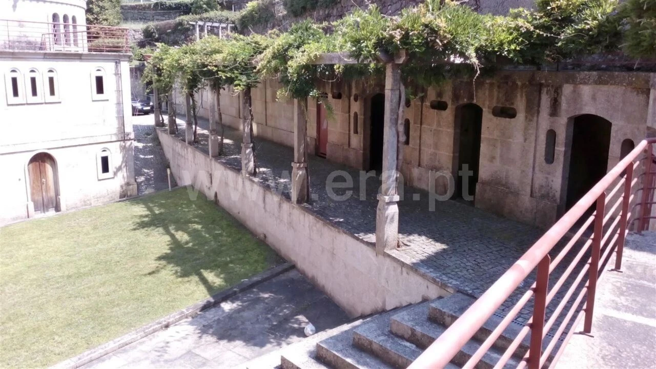 Negócio para Venda em Oliveira do Douro Foto 1