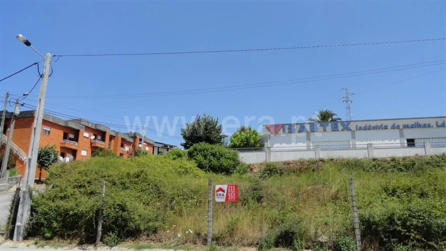 Terreno para Venda em Sobretamega Foto 2