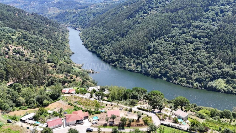 Moradia T3 para Venda em Penhalonga e Paços de Gaiolo Foto 16