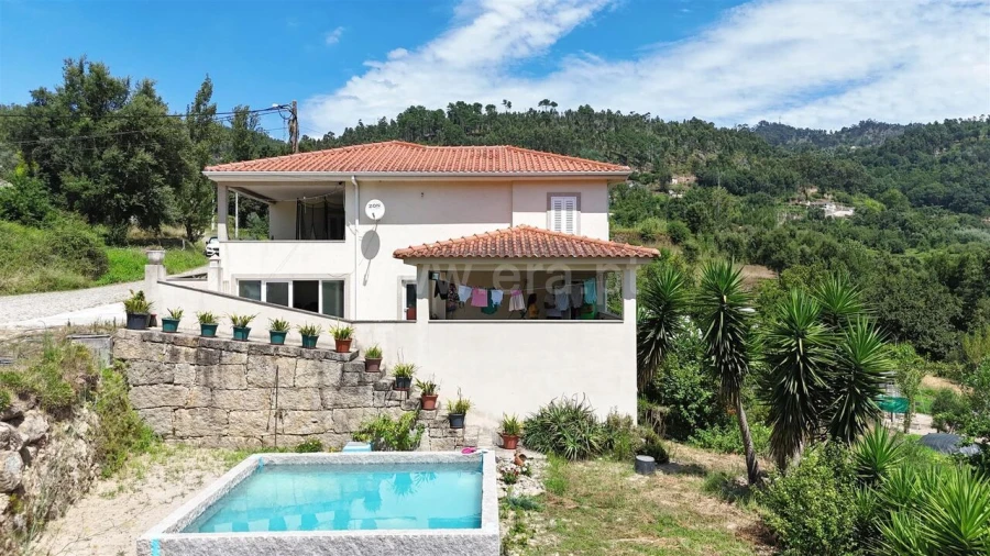 Moradia T3 para Venda em Penhalonga e Paços de Gaiolo