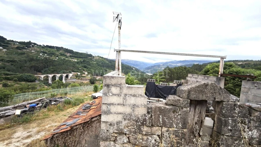 Quinta T0 para Venda em Paredes de Viadores e Manhuncelos Foto 11