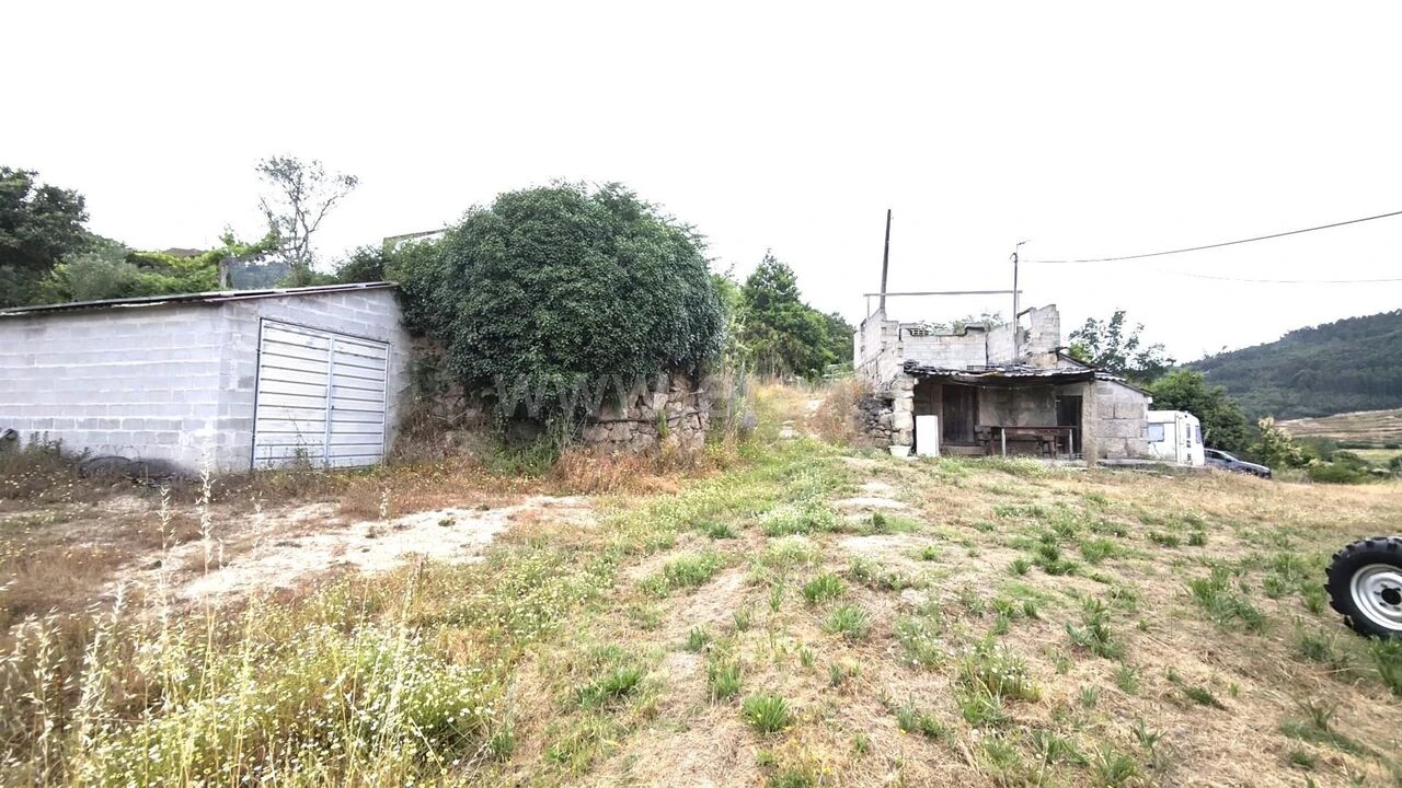 Quinta T0 para Venda em Paredes de Viadores e Manhuncelos Foto 16