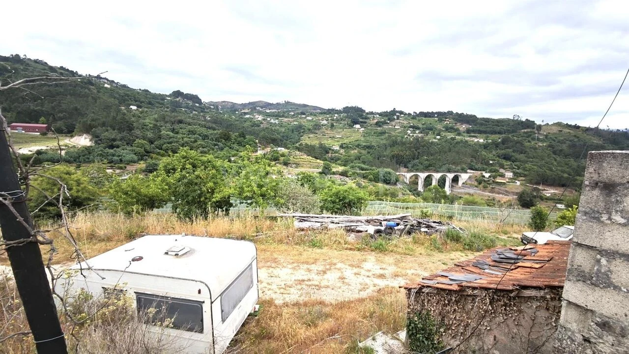 Quinta T0 para Venda em Paredes de Viadores e Manhuncelos Foto 7