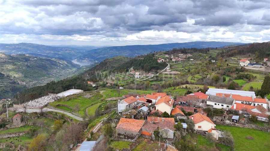 Moradia T0 para Venda em Ferreiros de Tendais Foto 12