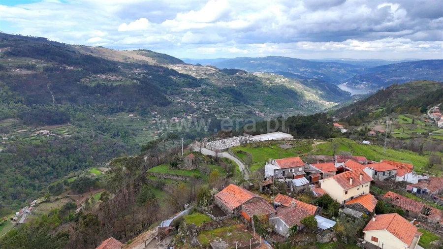 Moradia T0 para Venda em Ferreiros de Tendais Foto 13