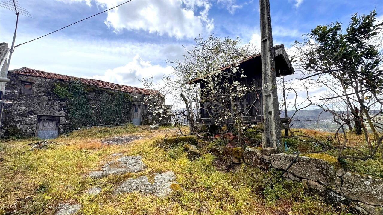 Moradia T0 para Venda em Ferreiros de Tendais Foto 3