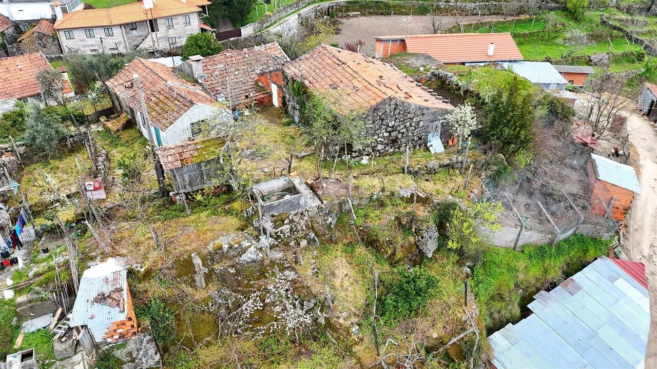 Moradia T0 para Venda em Ferreiros de Tendais Foto 1