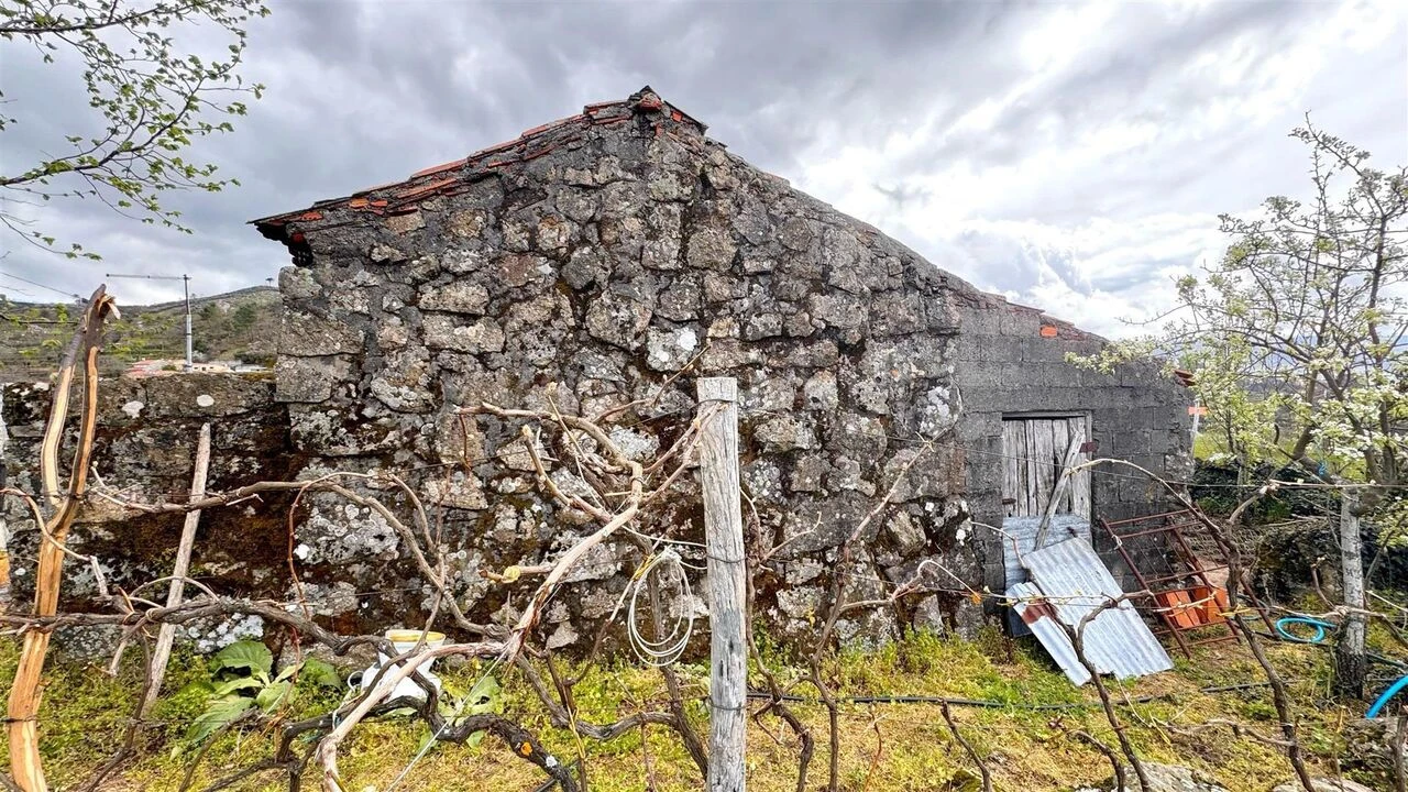 Moradia T0 para Venda em Ferreiros de Tendais Foto 10