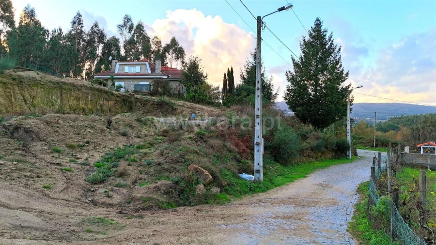 Terreno para Venda em Alpendorada, Várzea e Torrão Foto 3