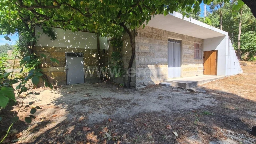 Terreno para Venda em Sande e São Lourenço Foto 9