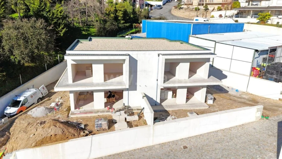 Moradia T3 para Venda em Sobretamega Foto 13