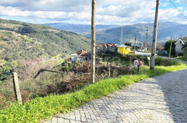 Terreno para Venda em Gove Foto 2