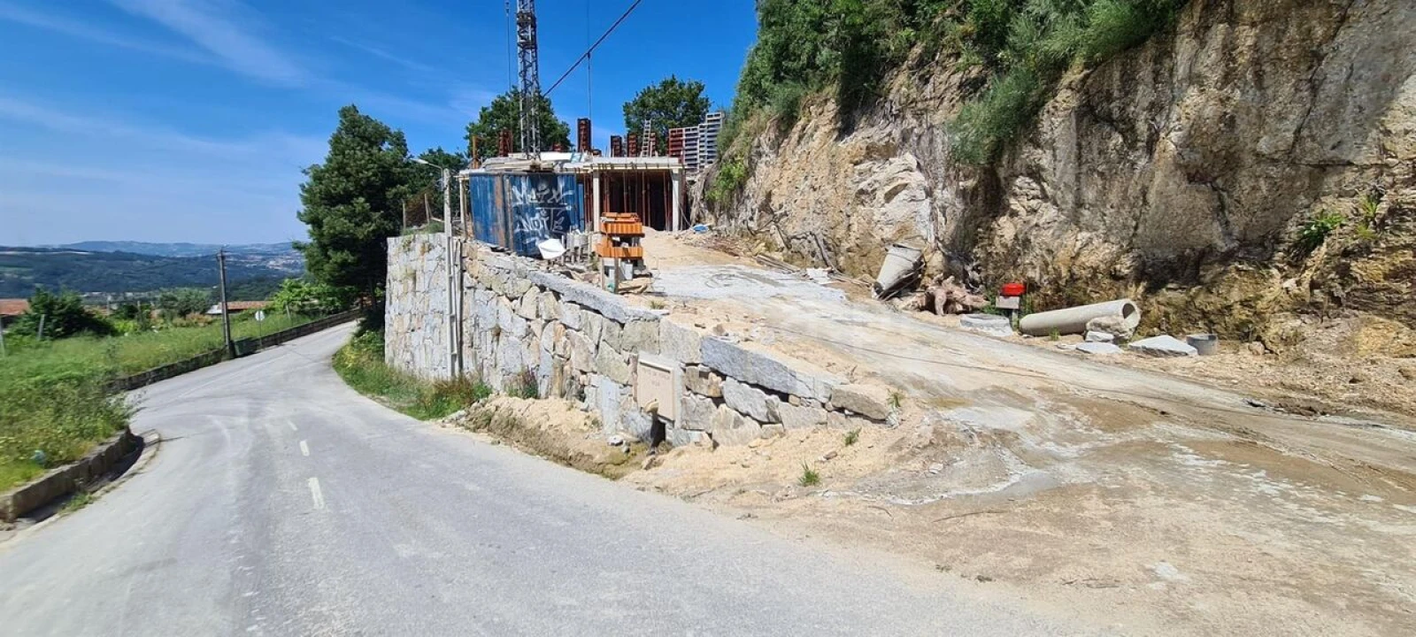 Moradia T4 para Venda em Avessadas e Rosém Foto 14