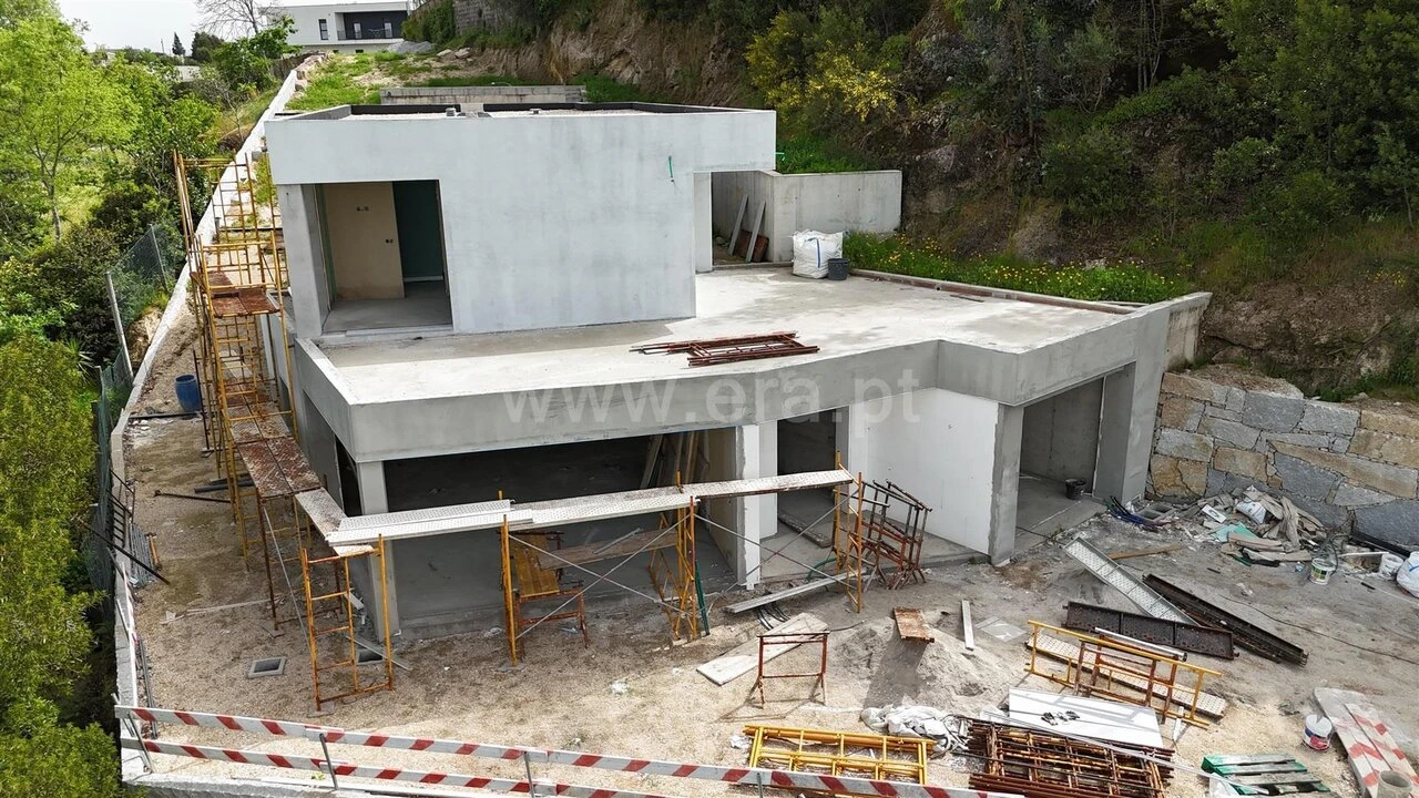 Moradia T4 para Venda em Avessadas e Rosém Foto 7