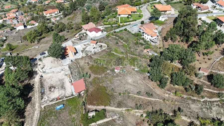 Terreno para Venda em Penhalonga e Paços de Gaiolo