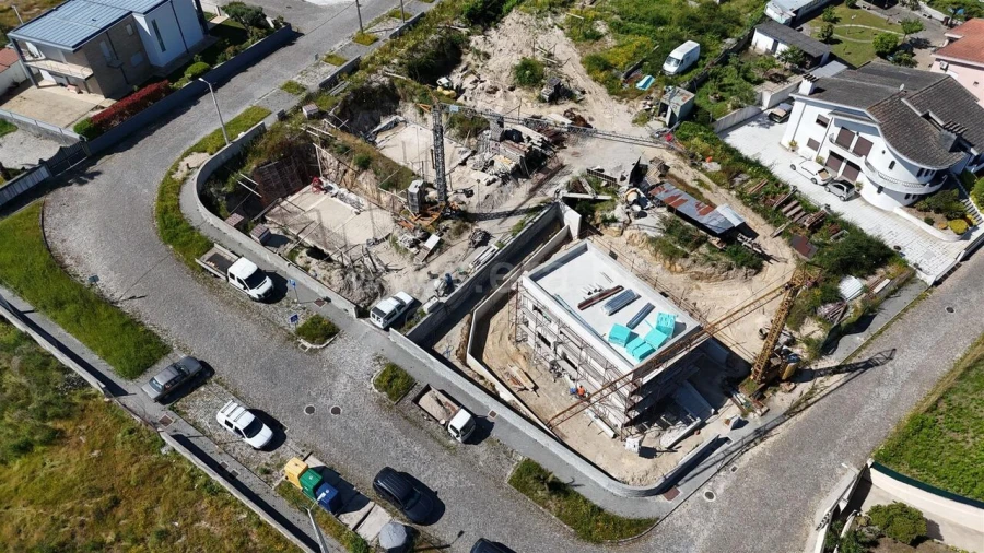 Moradia T3 para Venda em Castelões Foto 19