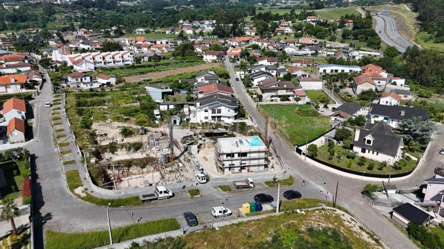 Moradia T3 para Venda em Castelões Foto 12