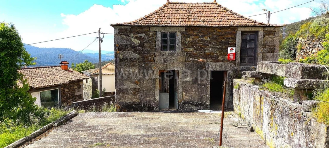 Moradia T3 para Venda em Canelas e Espiunca Foto 3