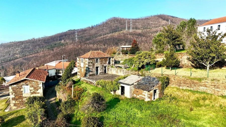 Moradia T3 para Venda em Canelas e Espiunca Foto 7