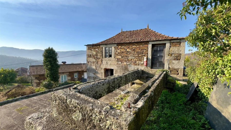 Moradia T3 para Venda em Canelas e Espiunca Foto 4