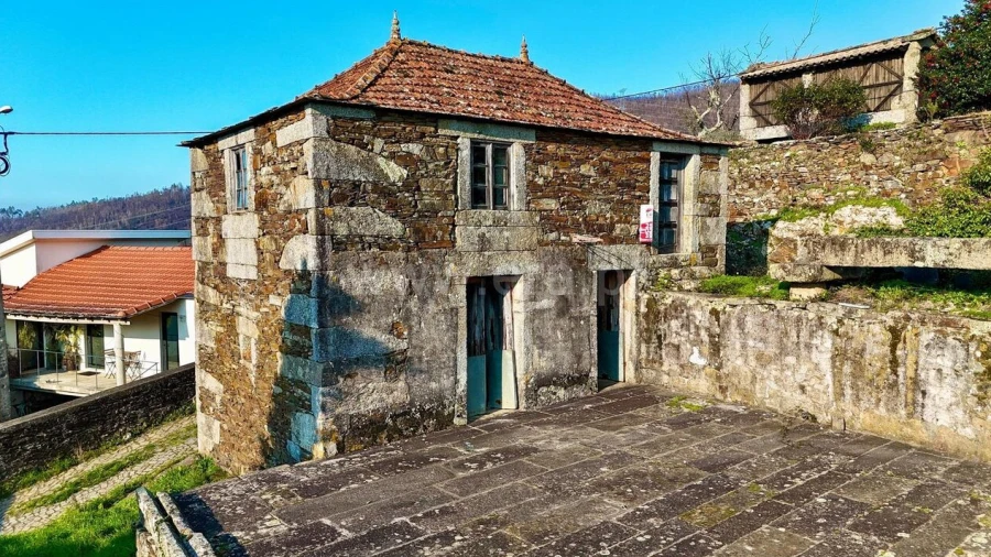 Moradia T3 para Venda em Canelas e Espiunca