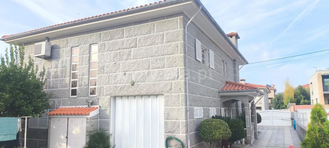 Moradia T4 para Venda em Vila Boa do Bispo Foto 2