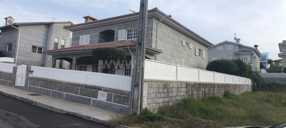 Moradia T4 para Venda em Vila Boa do Bispo Foto 5