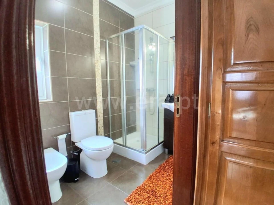 Moradia T4 para Venda em Vila Boa do Bispo Foto 17