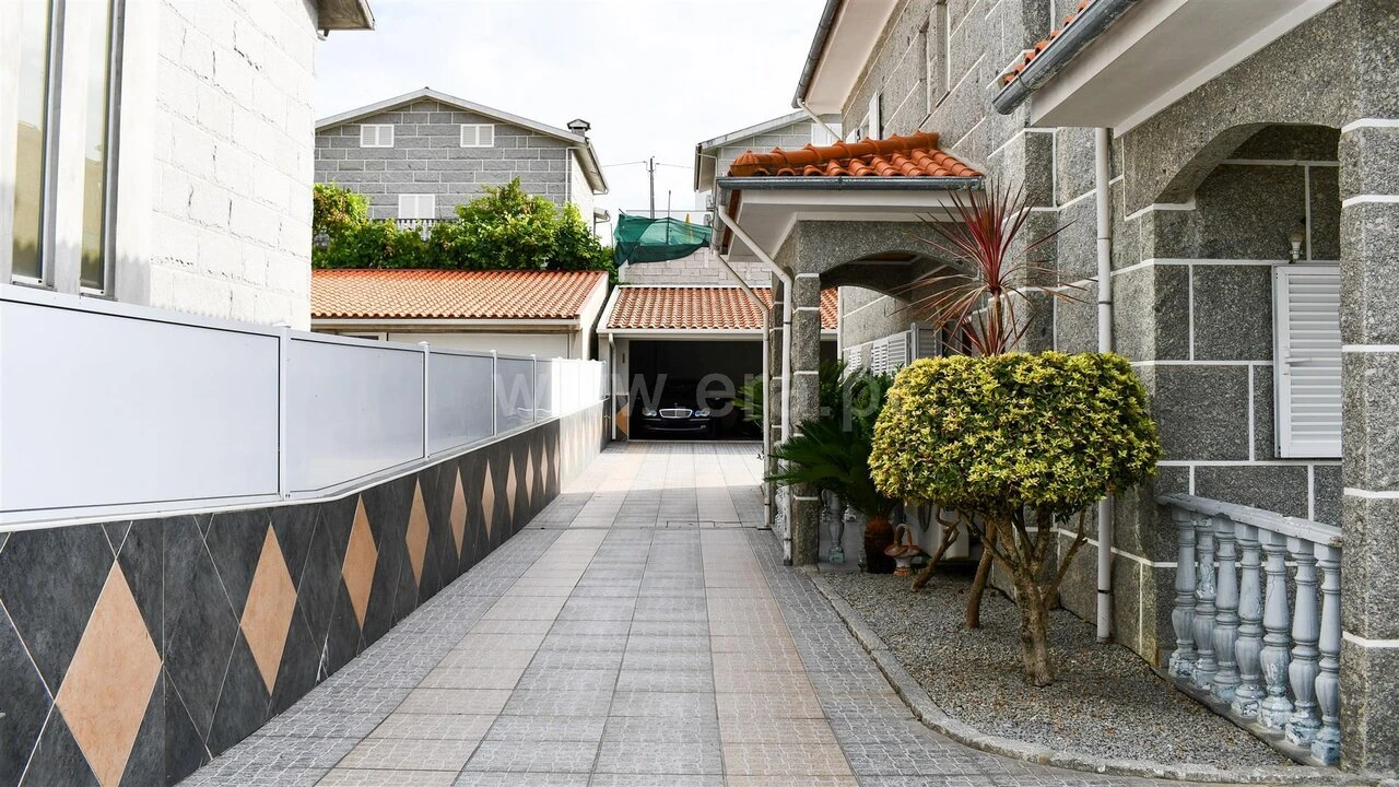 Moradia T4 para Venda em Vila Boa do Bispo Foto 2