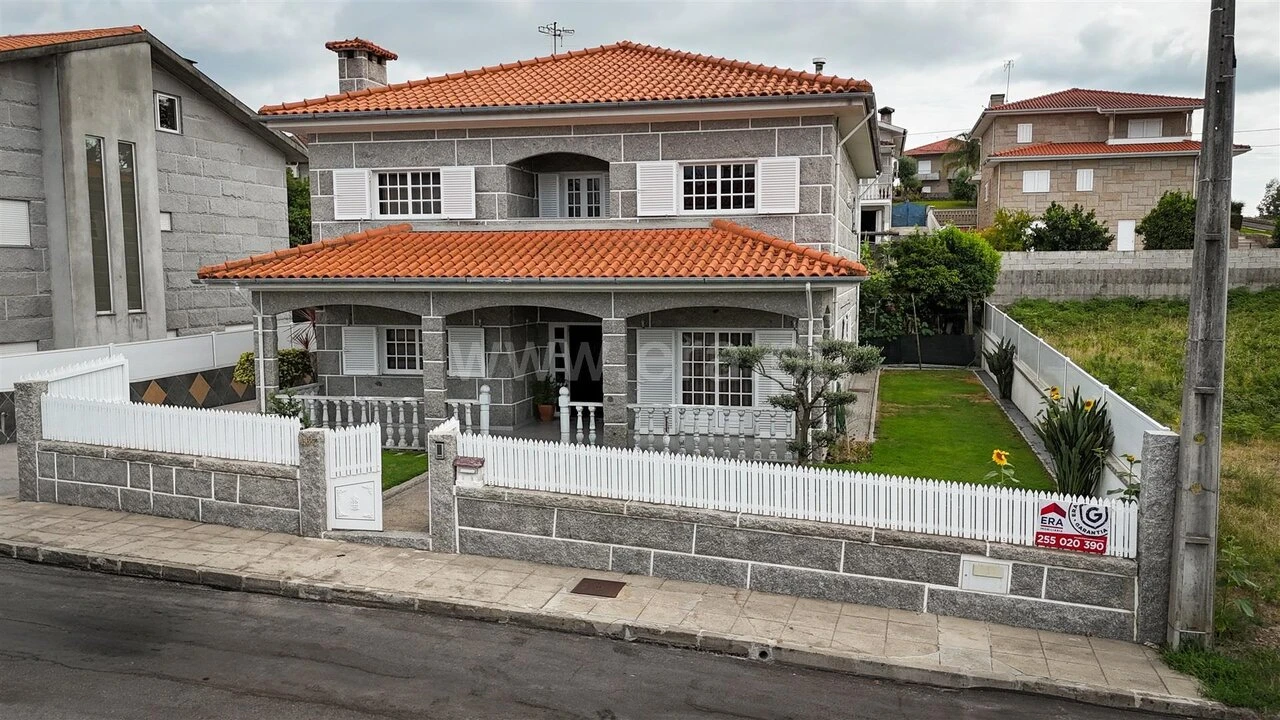 Moradia T4 para Venda em Vila Boa do Bispo Foto 4