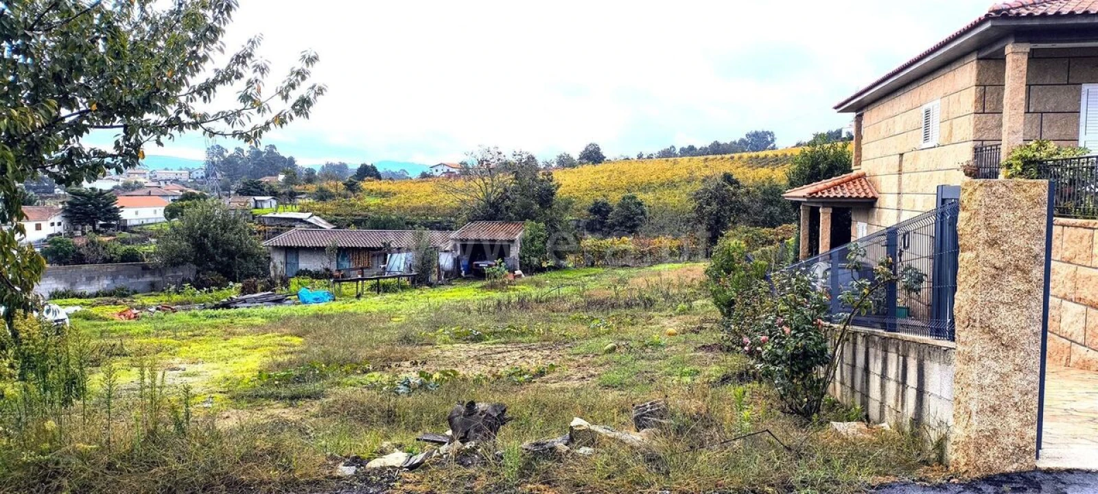 Terreno para Venda em Alpendorada, Várzea e Torrão Foto 1