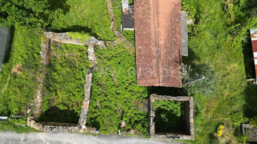 Moradia T0 para Venda em Santa Maria de Sardoura Foto 8