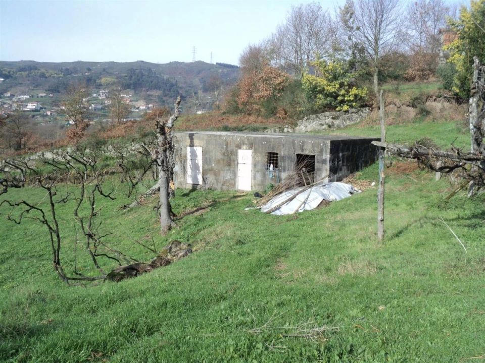 Quinta T0 para Venda em Gove Foto 1