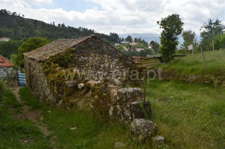 Moradia T1 para Venda em Grilo Foto 3