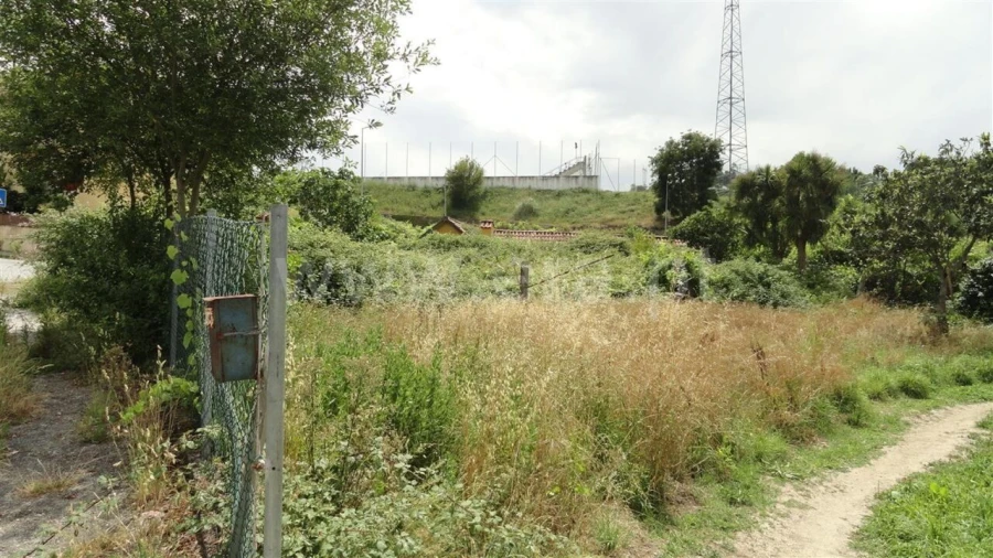 Moradia T1 para Venda em Alpendorada, Várzea e Torrão Foto 3