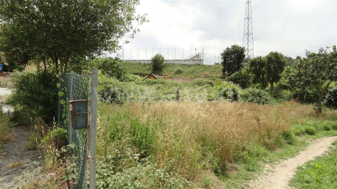 Moradia T1 para Venda em Alpendorada, Várzea e Torrão Foto 3