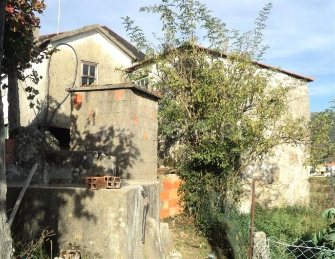 Moradia T2 para Venda em Valadares Foto 3