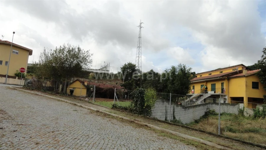 Quinta T0 para Venda em Alpendorada, Várzea e Torrão Foto 2