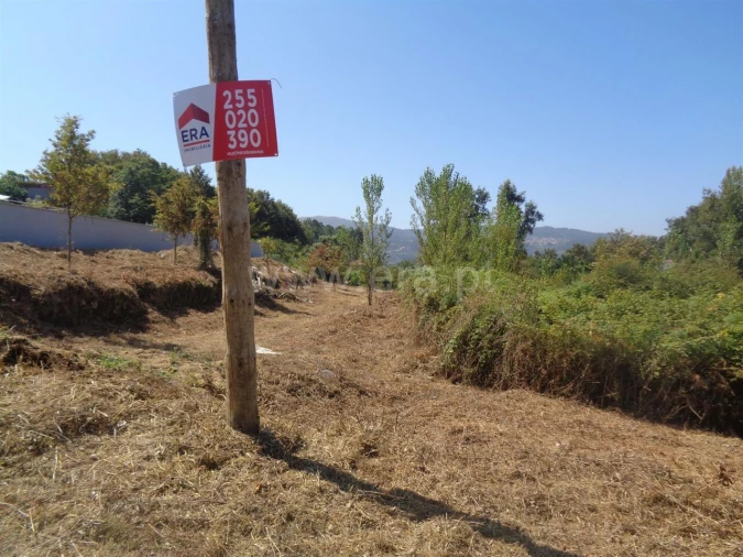 Terreno para Venda em Sande e São Lourenço Foto 8
