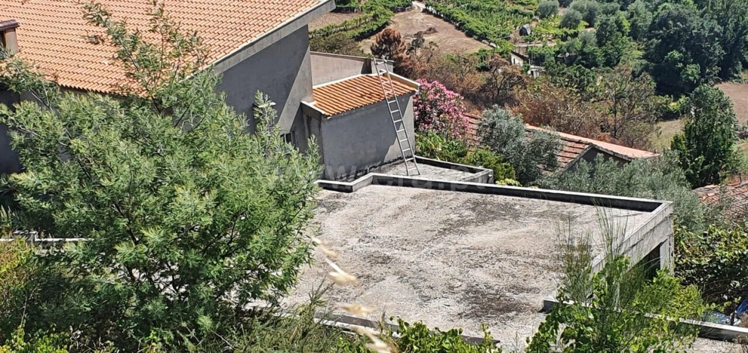 Quinta T0 para Venda em Gestaço Foto 7