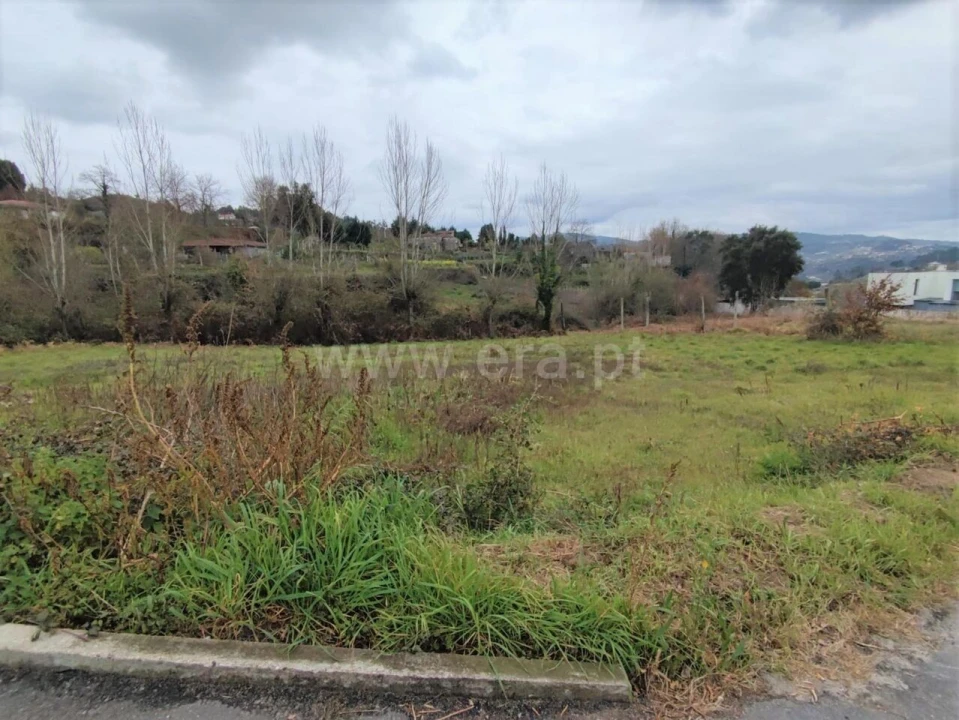 Terreno para Venda em Sande e São Lourenço Foto 2